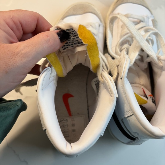 Nike Blazers - Picture 2 of 6